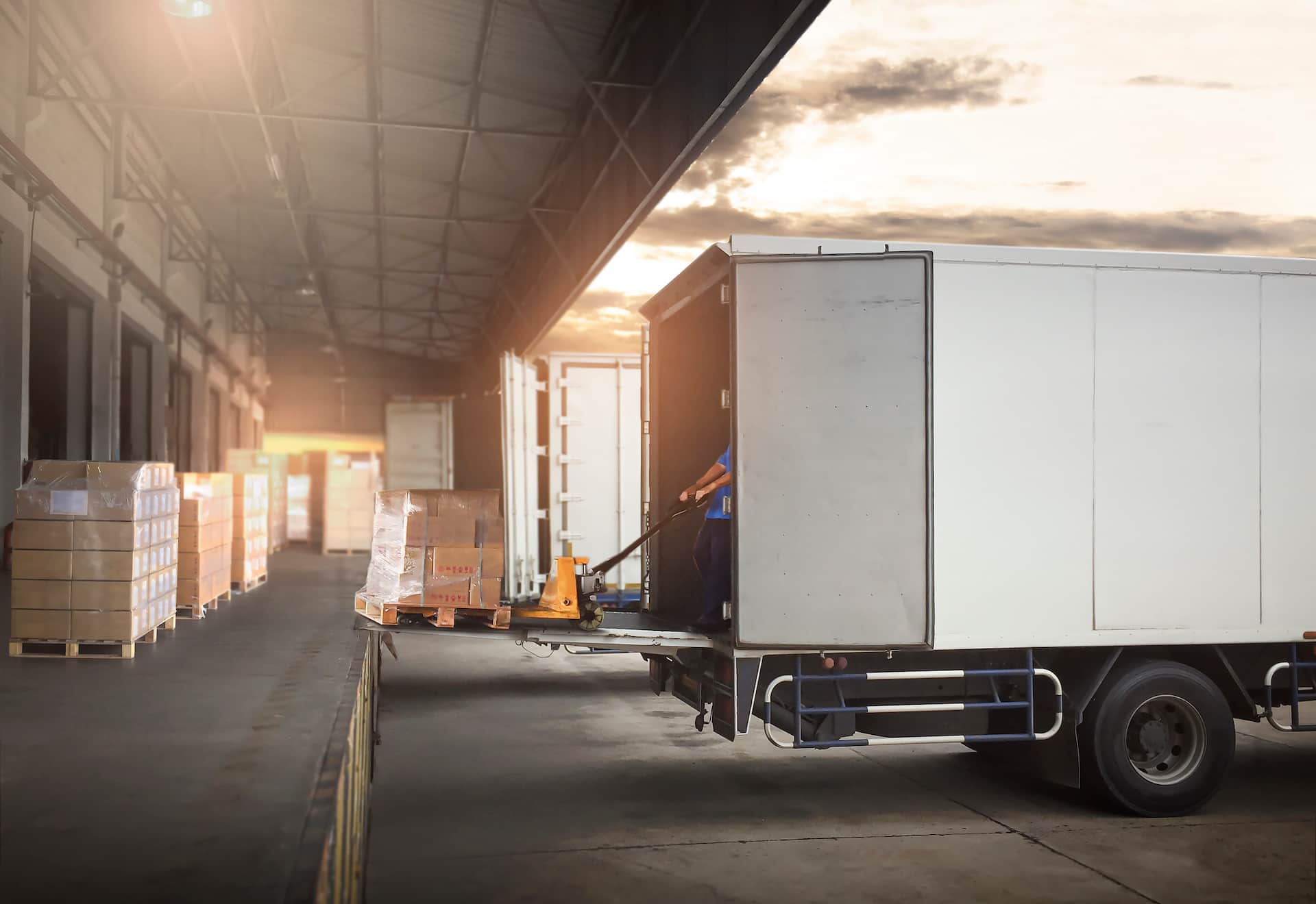 Compacte distributie-bakwagens
